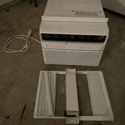 Toshiba Ac Unit/humidifier W Remote 