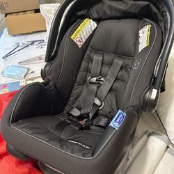 Graco SnugRide 35 Lite DLX Infant Car Seat