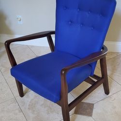 BLUE SITTING CHAIR FROM IKEA