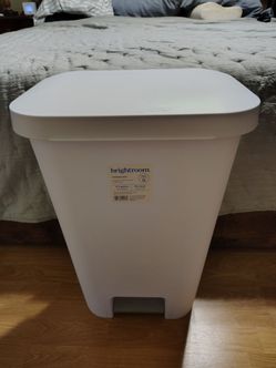 13 gallon trash can