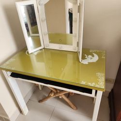 Makeup/Vanity Table