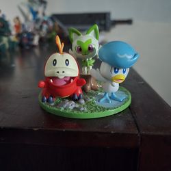 POKEMON SCARLET AND VIOLET Partner Figurine Exclusive Statue