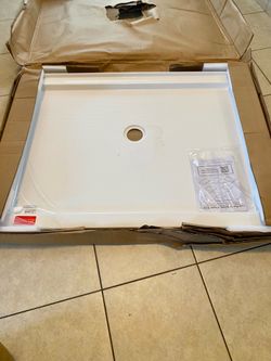 DREAMLINE 36 INCH D X 48 INCH W X 76 3/4 INCH H CENTER DRAIN SHOWER BASE AND QWALL-5 WALL KIT IN