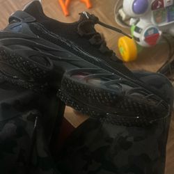 Comfortable Sneakers All Black 2Good Edition