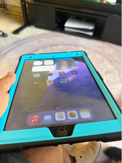 iPad 2023 11” very good but home button stuck