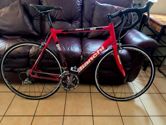 58cm Italian Bianchi 928 carbon road bike