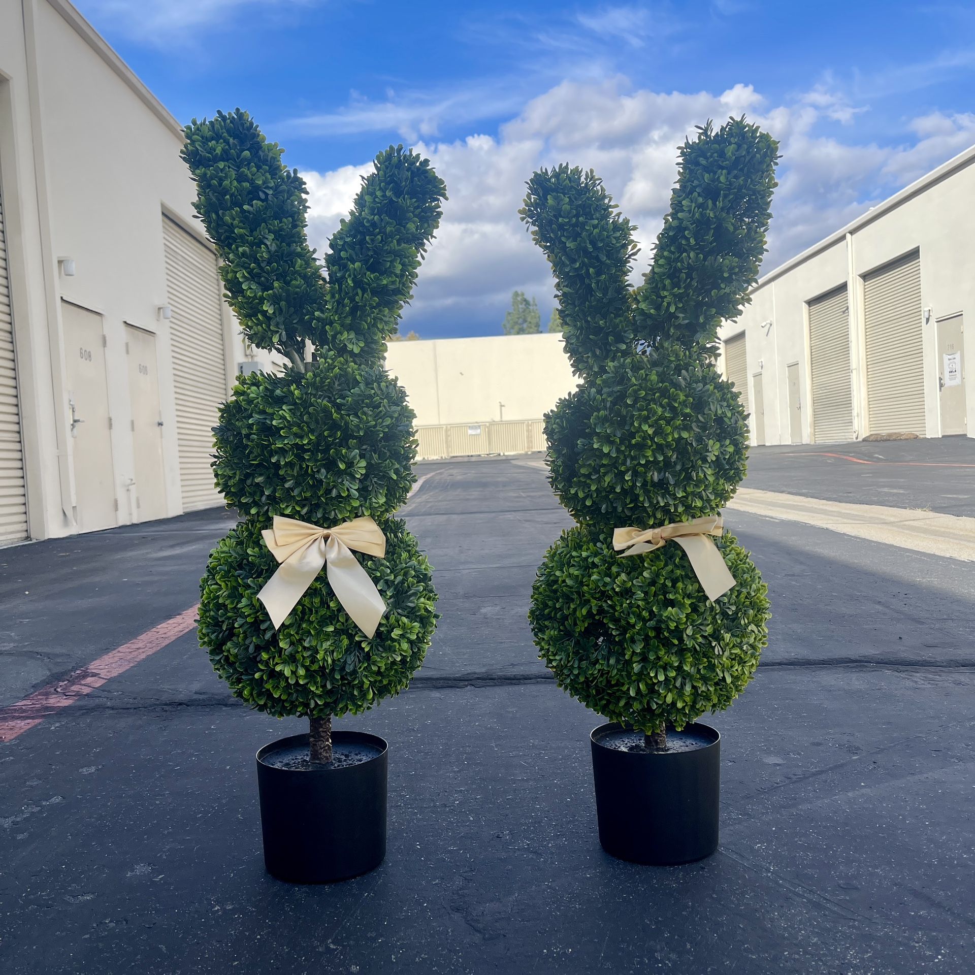 2 Pcs Artificial Bunny Topiary, 3 .3 ft Bunny Shaped Topiary Trees, Faux Boxwood Topiary Bunny with Planter Pots for Indoor Outdoor Home Porch Decor
