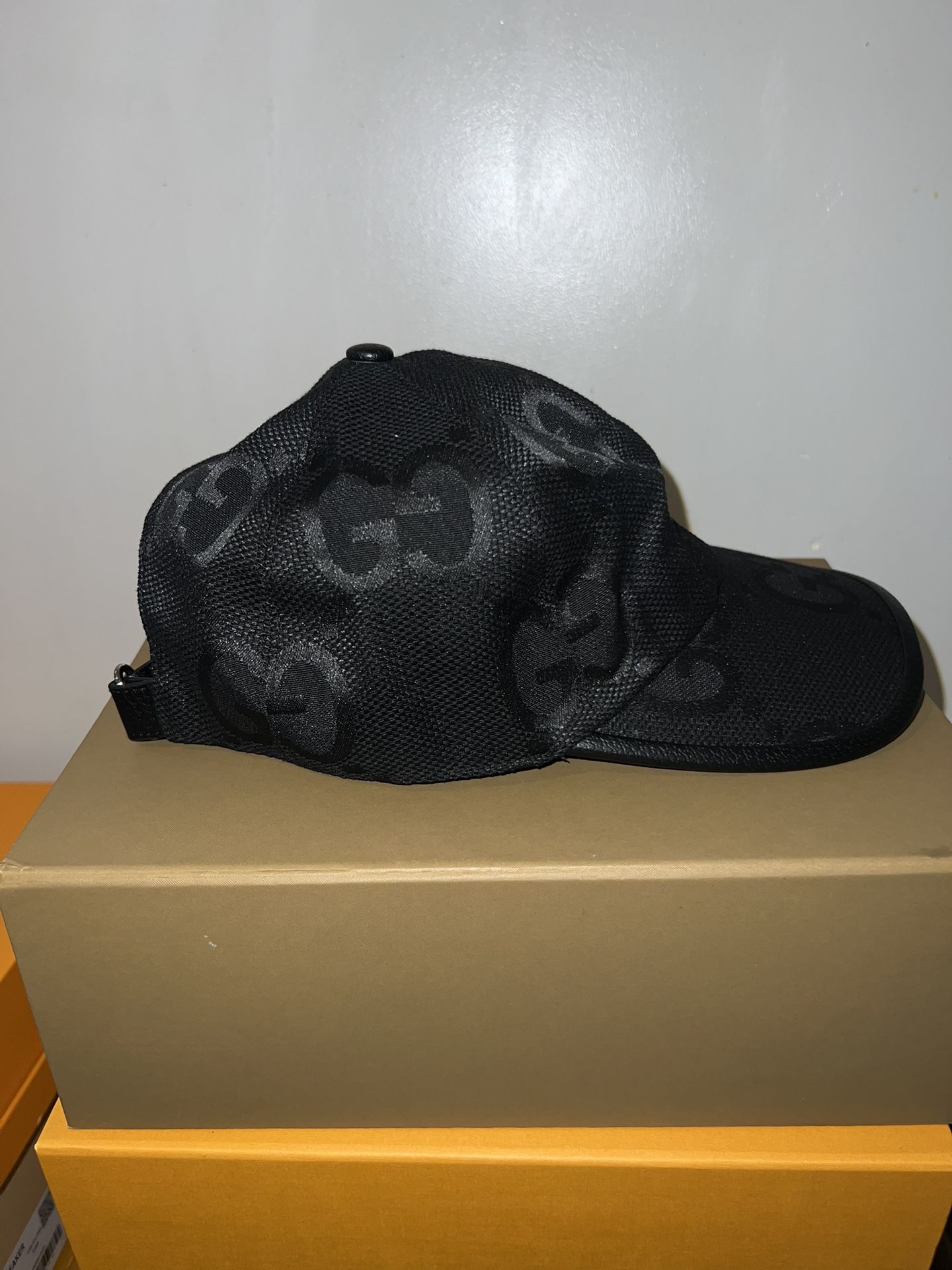 Gucci Double GG Maxi Black Men’s Size Medium Brand New 