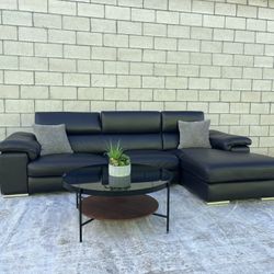 *Free Delivery* Modern Sectional Couch Sofa 
