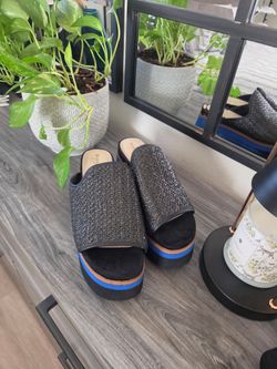Black Woven Platform Slide Sandals Size 8.5