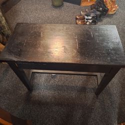 A MERRIAM CO PIANO STOOL TOP COMES UP