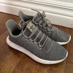 Adidas Gray Size 6