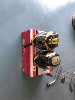 Selling both of my helmets one is large and the other one is xl