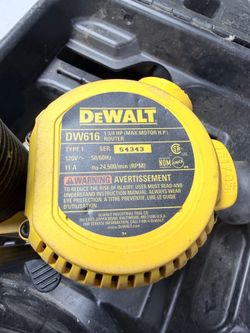 DEWALT DW616 1-3/4 HP Router Kit