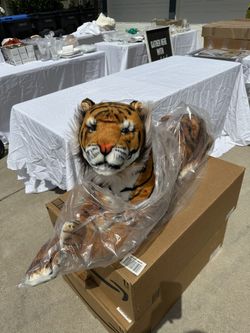 Large Tiger Stuffed Animal Brand New/ Never Used $25.00 OBO/ Retails For $99.00 Each 