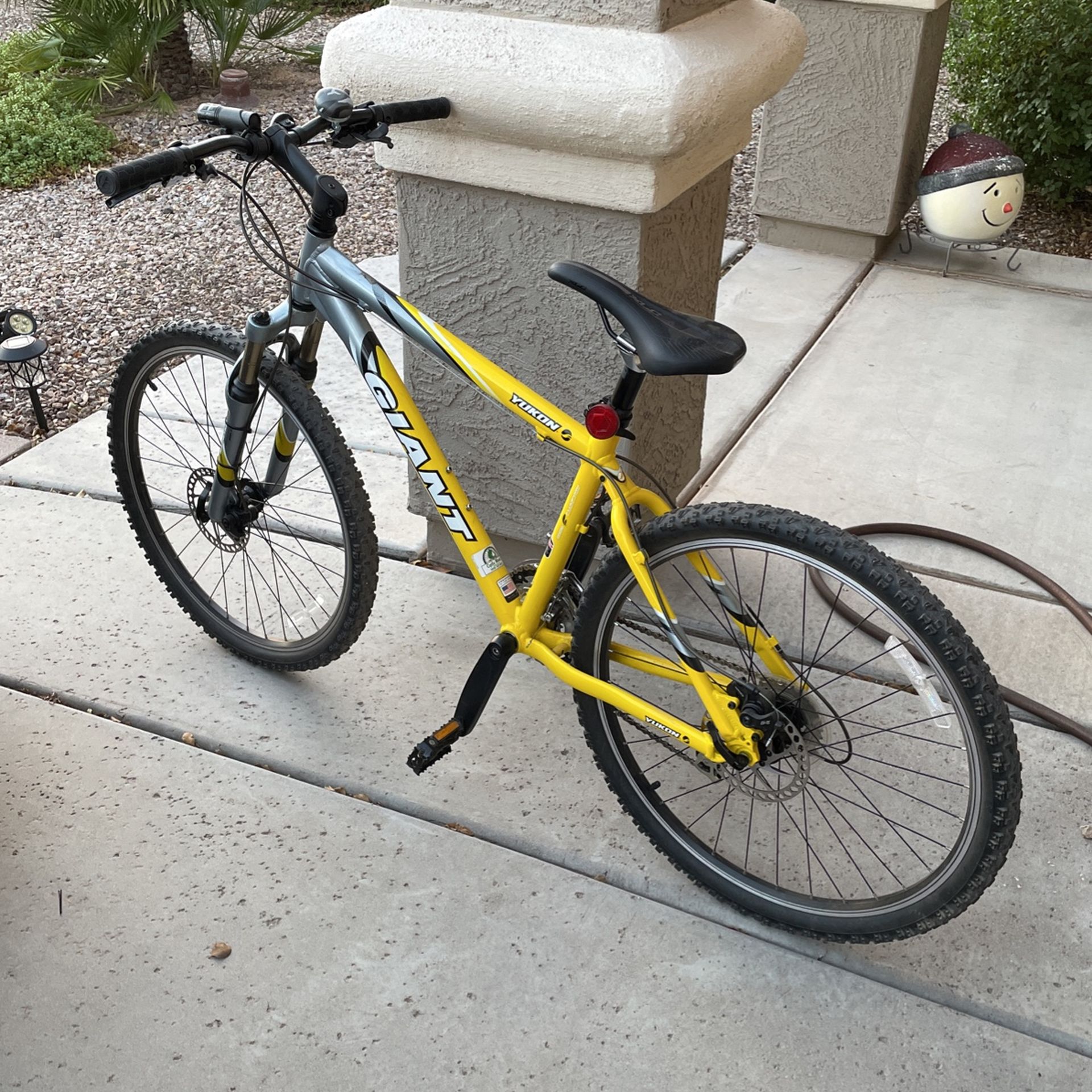 GIANT Mountain Bike - Yukon 6061 Fluidform
