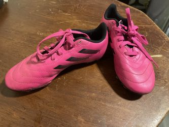 Girls Soccer Cleats