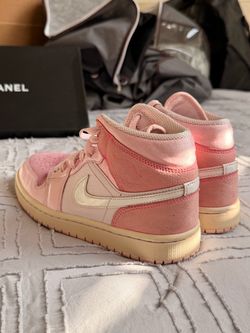 Air Jordan 1 Mid Digital Pink Women’s Size 6 – CW5379-600