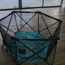 Summer Infant Pop N Play Portable playard 