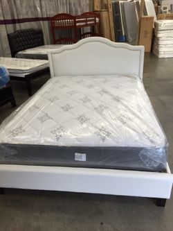 Queen bed with a mattress $350