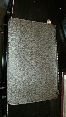 Mk wallet/make up bag