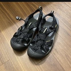 Mens Or Womens Black Keen Water Shoes 10.5 
