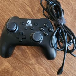 Nintendo Switch Wired Pro Controller