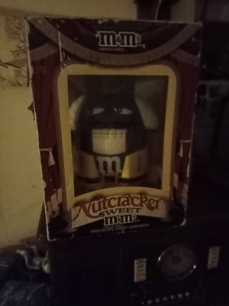 Mnm