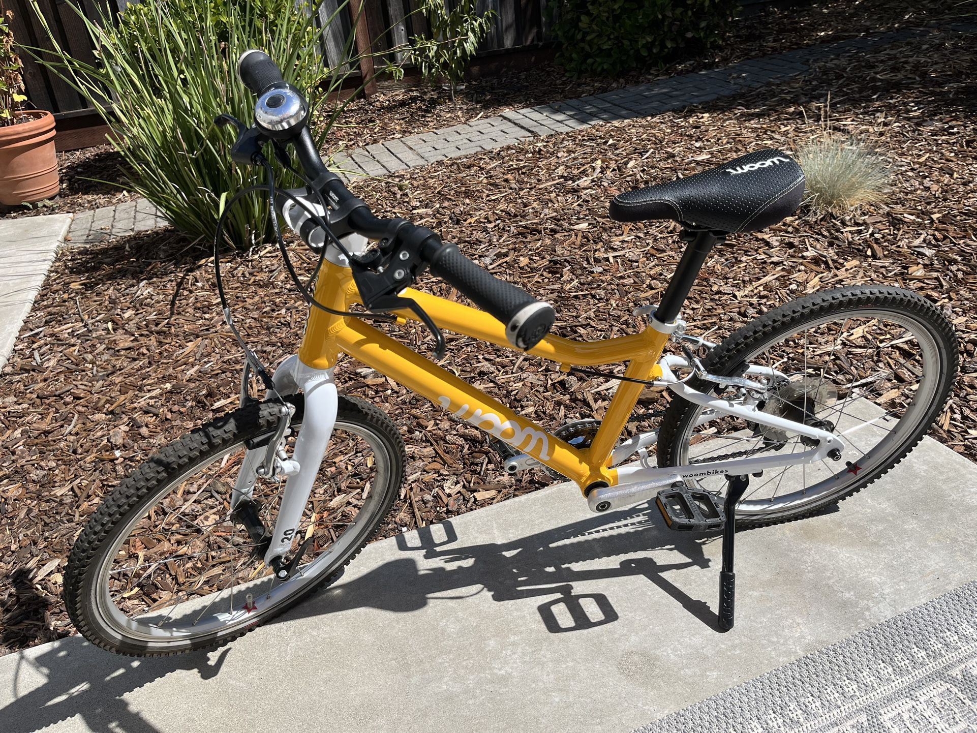Woom 4 Bike In Yellow