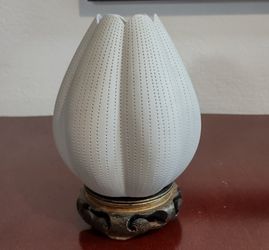 Champa Small White Scallop Vase