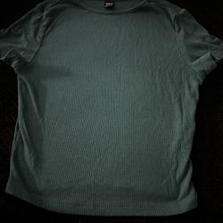 Dark green short sleeve crop top