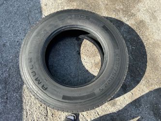 Semi truck tire