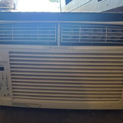 Frigidaire Window Air Conditioner $130