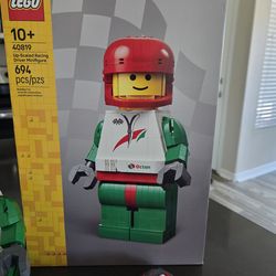 LEGO  Up-Scaled Racing Driver Minifigure  (40819)