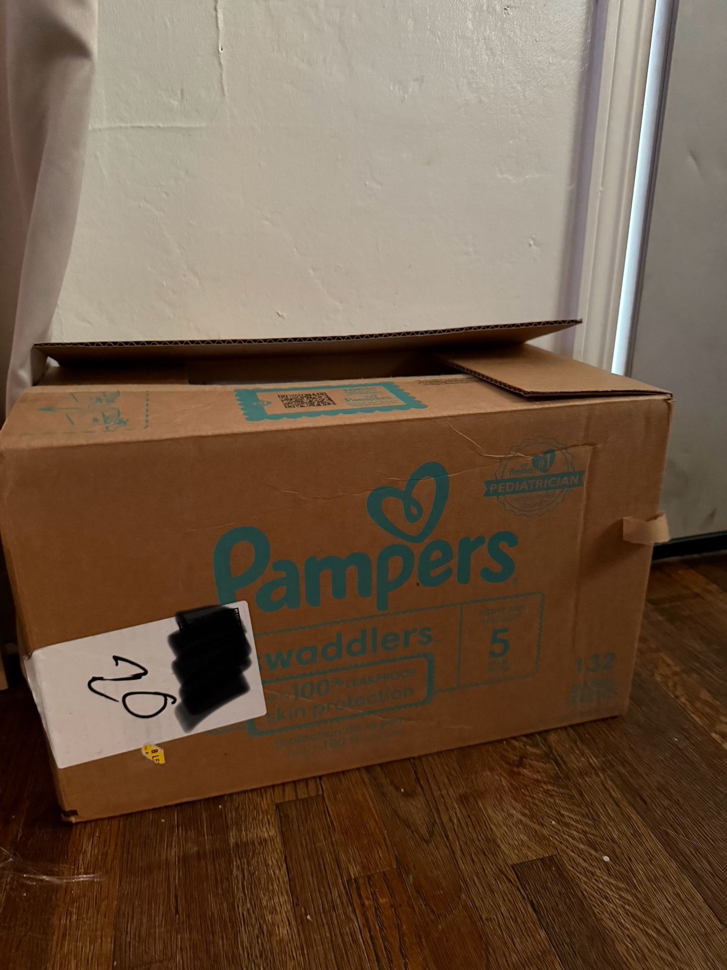 Diapers (Pampers) Size 5T