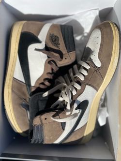 Travis Scott 1s condition 8.5/10… Size 12