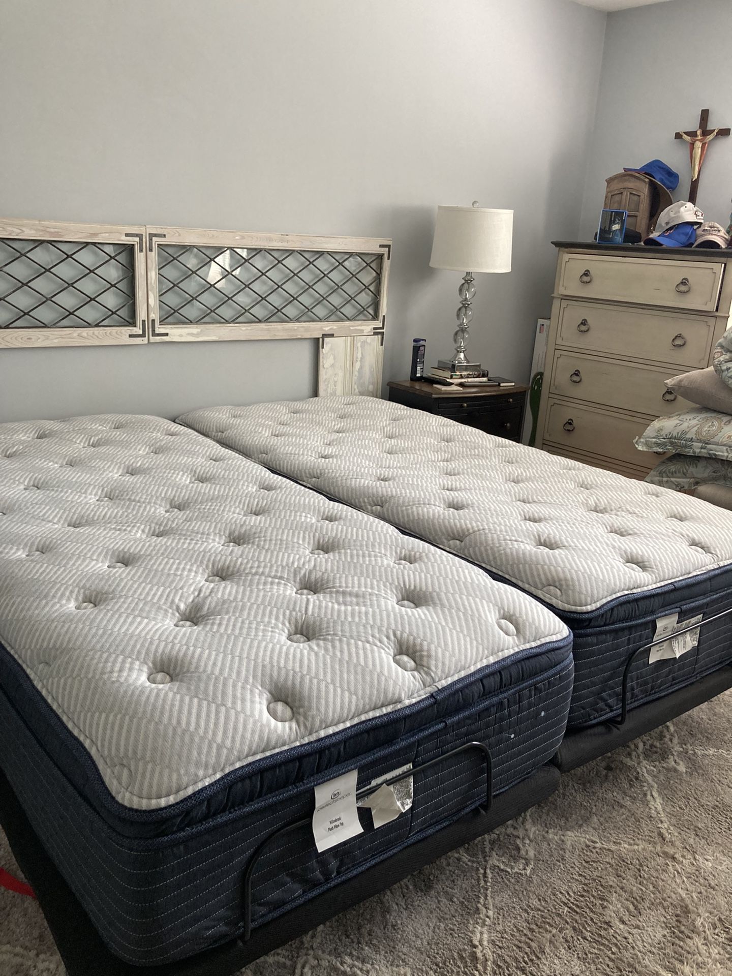 Split King /2 Twin Xl Mattress Must Sell !Just Reduced!! for Sale in