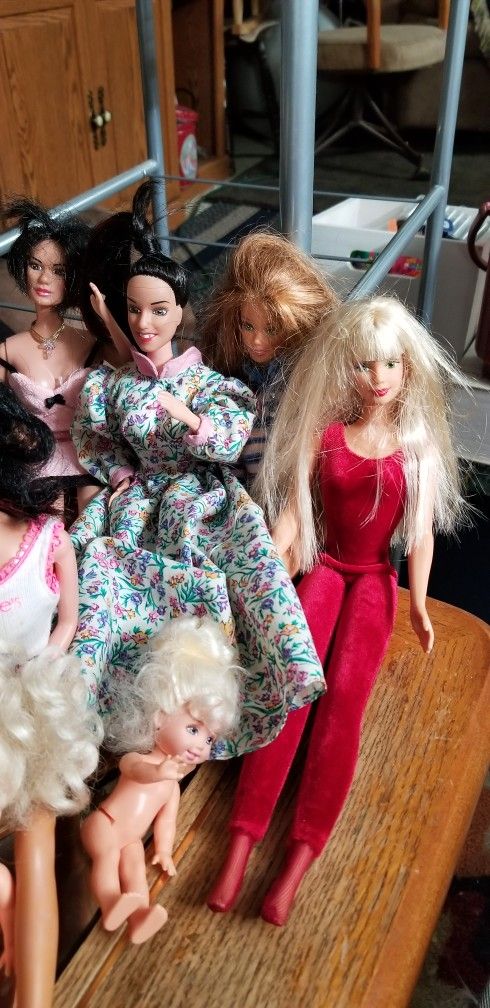 14 barbies spice girls brittany 1 Ken 6 toddlers with clothes $25.00 ti