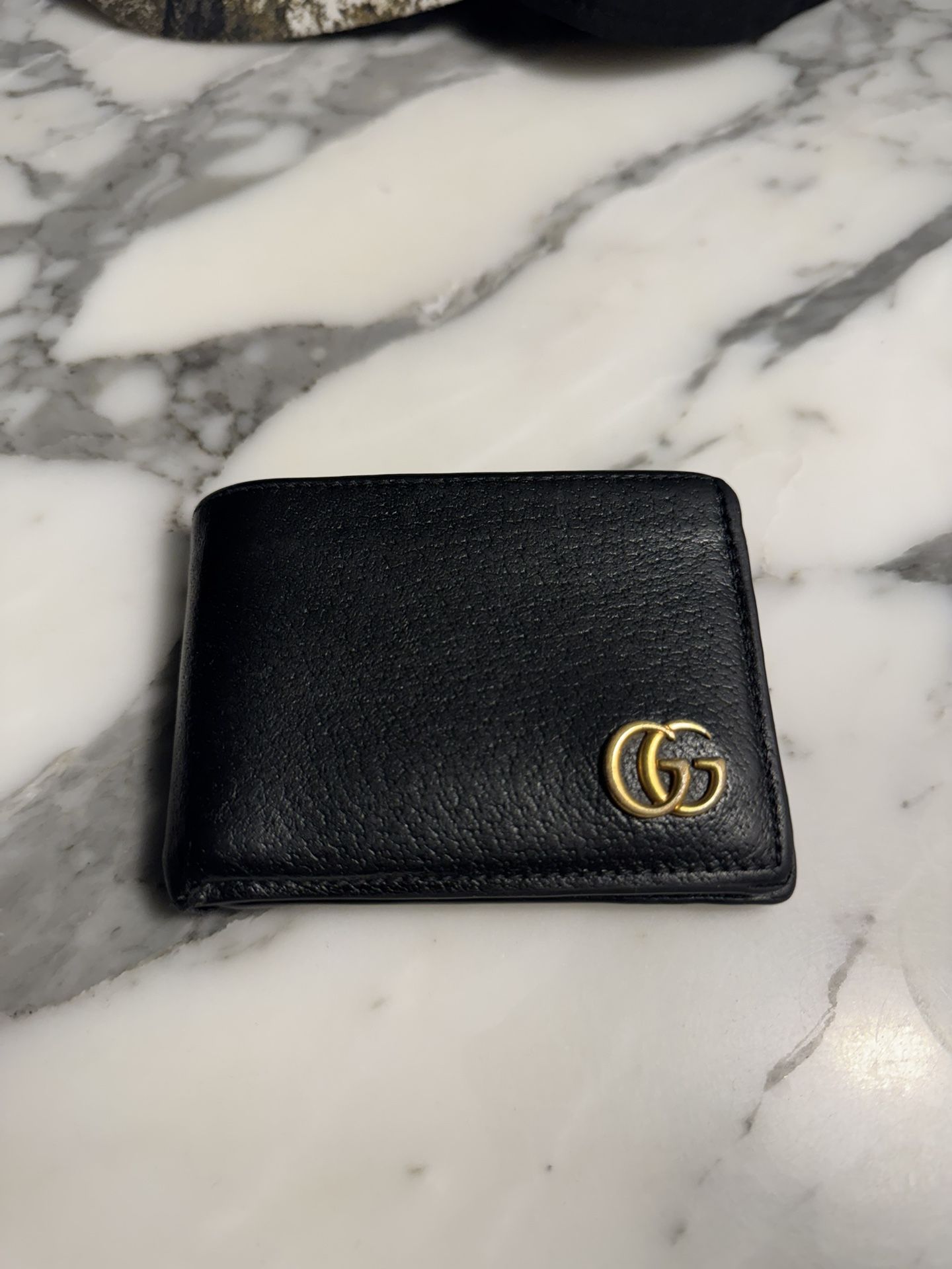 Authentic Gucci Marmont Leather Bi Fold Wallet