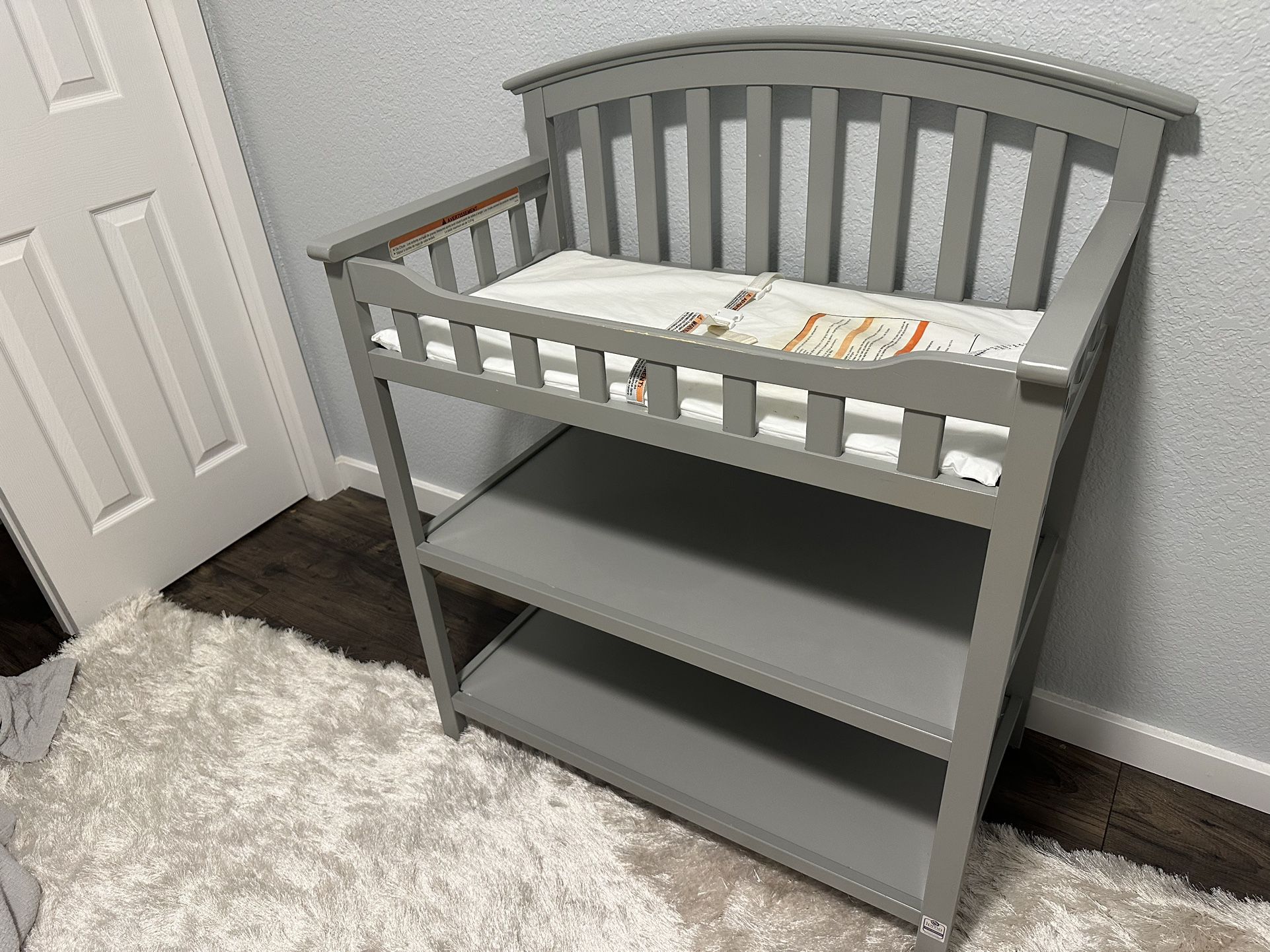 Graco Changing Table With Mattress