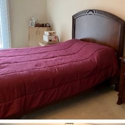 1 QUEEN WOOD BED And 1 Twin Bed And  HEADBOARD, FOOTBOARD FRAME, MATTRESS AND BOX SPRING4