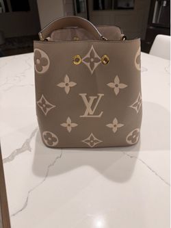 Louis Vuitton NeoNoe Bag
