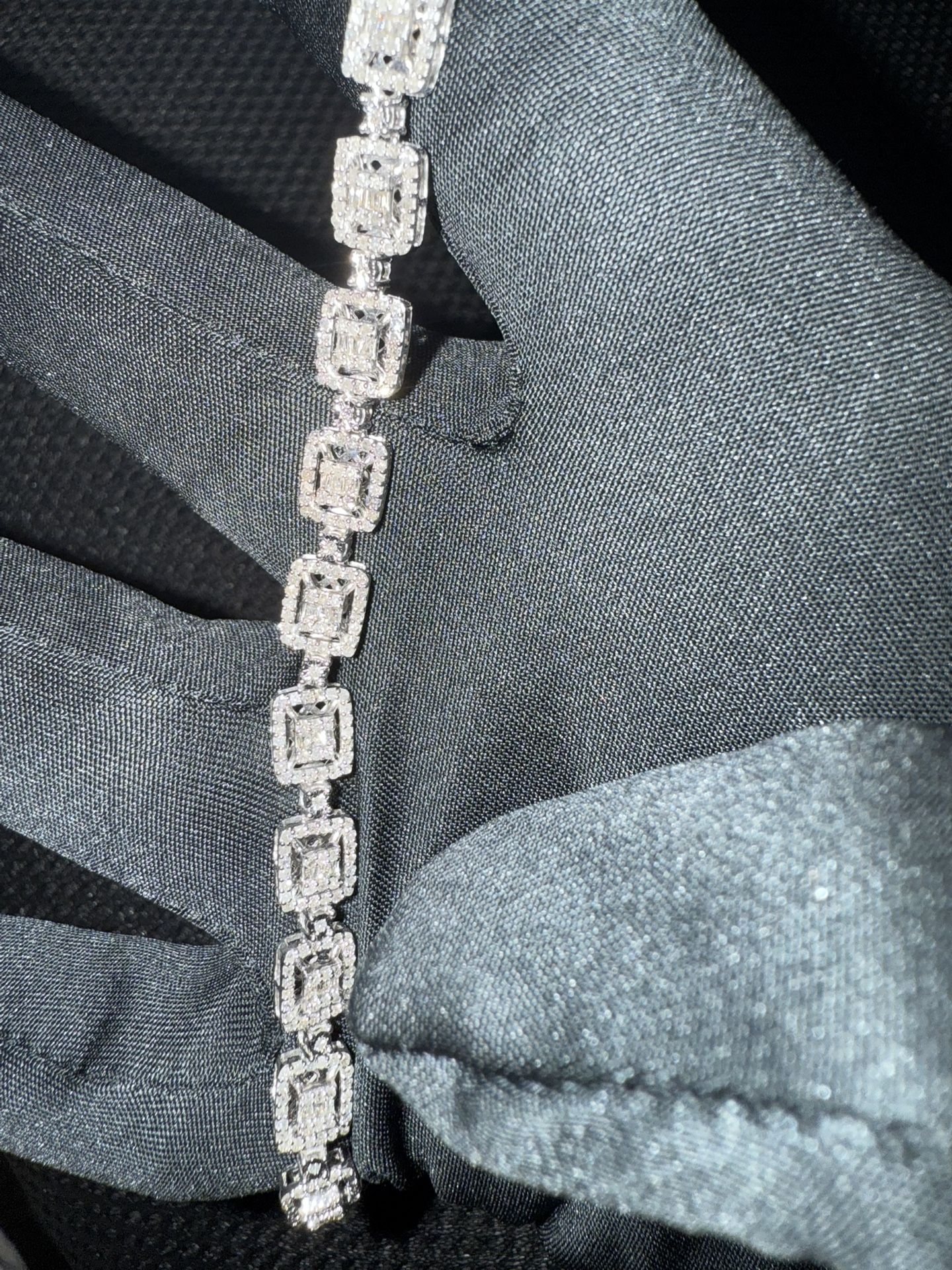 10K WG Bracelet With VSSI natural Diamonds 