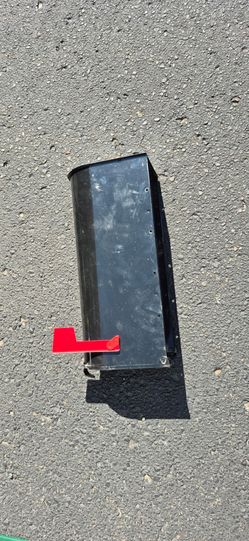 Metal Mailbox 📬