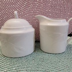 China Creamer And Sugar Bowl Set