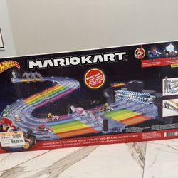 Hot Wheels Mario Kart Rainbow Track