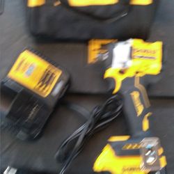 DEWALT IMPACT WRENCH 1/2" 20V LITHIUM BRUSHLESS WITH BATTERY AND CHARGER 