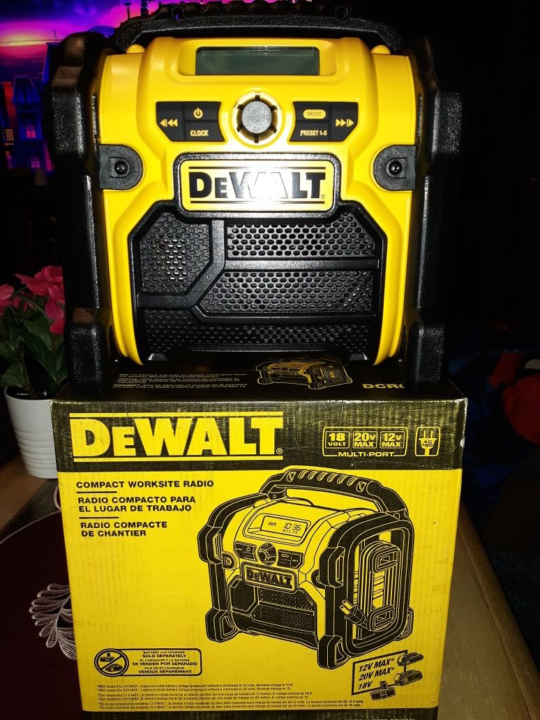 Dewalt radio