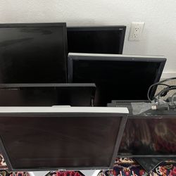 Big Lot Of Monitors 
