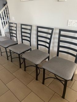 4 Dining Chairs